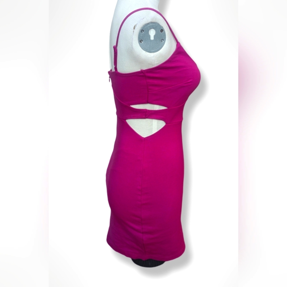 Guess Fuchsia Fully Lined Mini Dress (Never Worn) - Picture 4 of 9